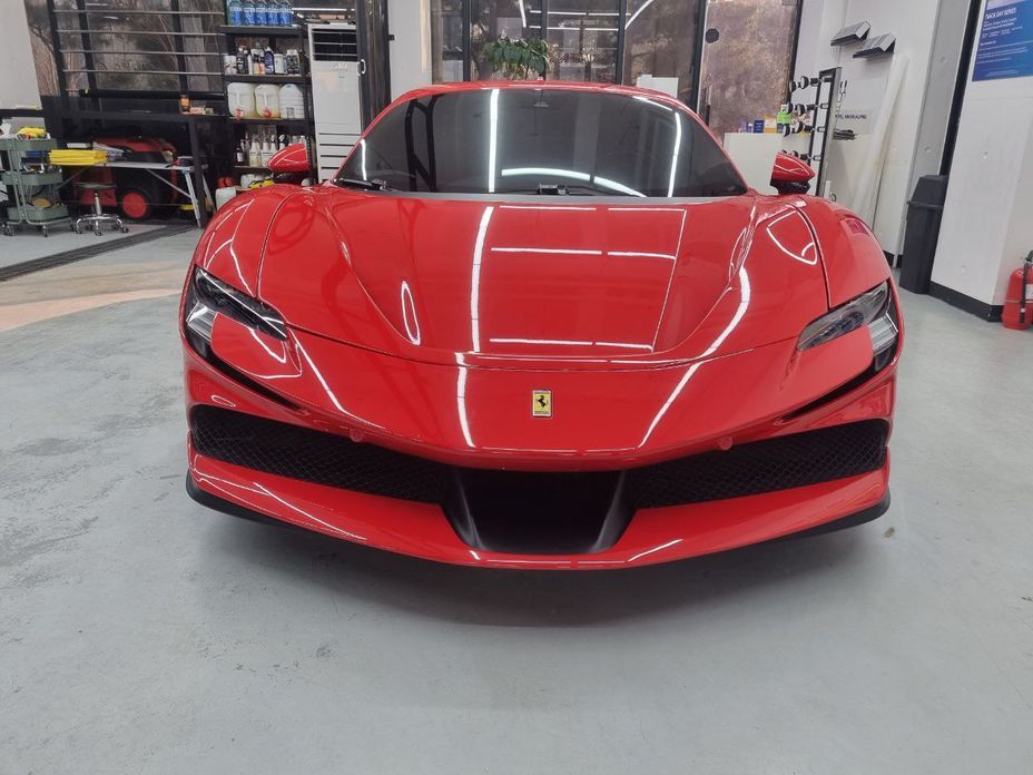 Ferrari SF90 2021