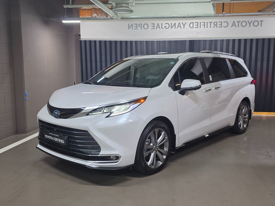 Toyota Sienna 2025