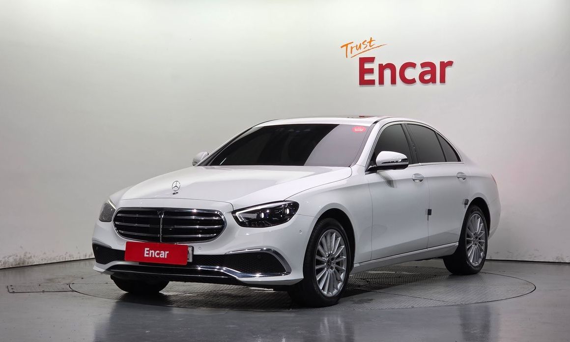 Mercedes-Benz E-Class 2023