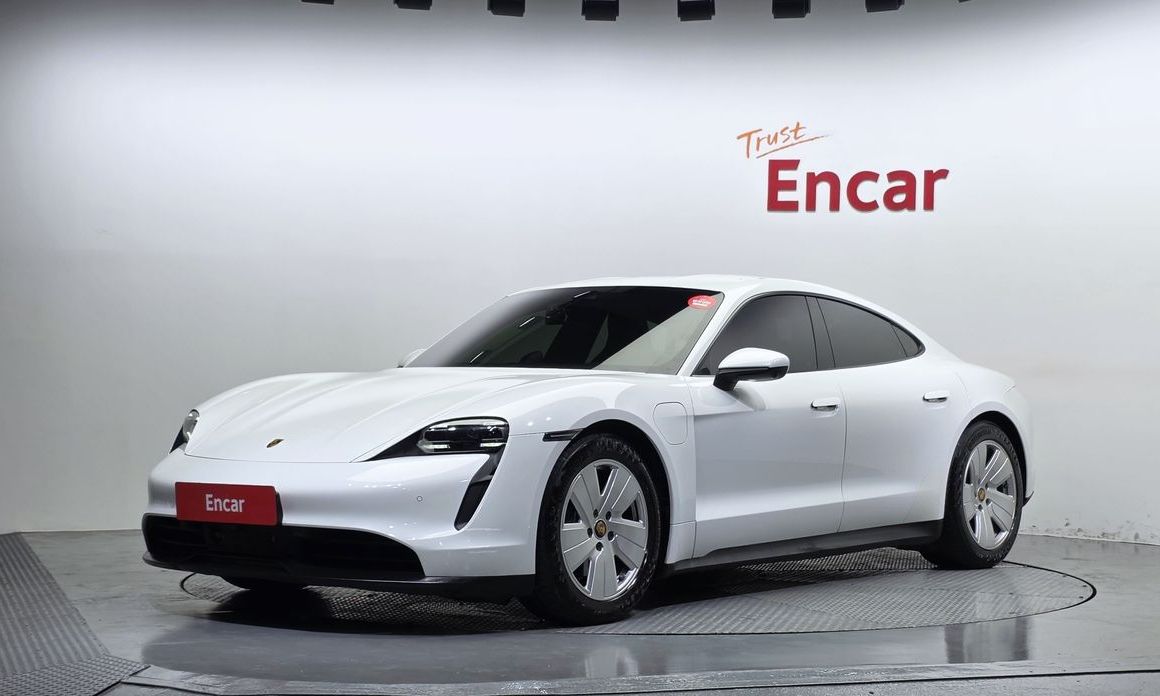 Porsche Taycan 2022