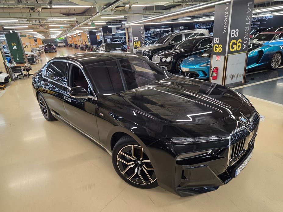 BMW 7-Series 2025