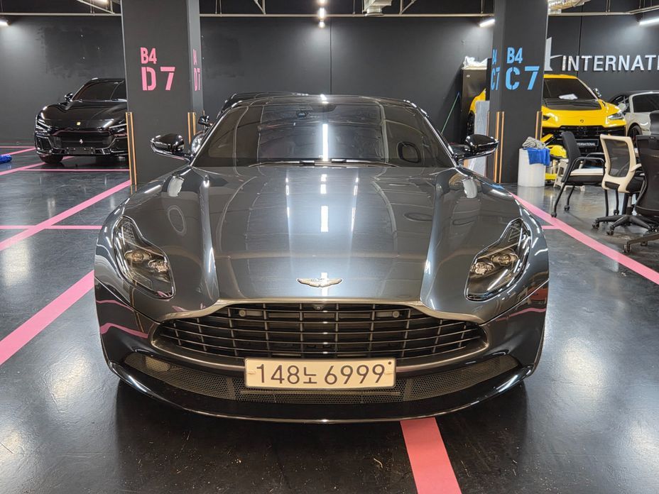 Astonmartin DB11 2019