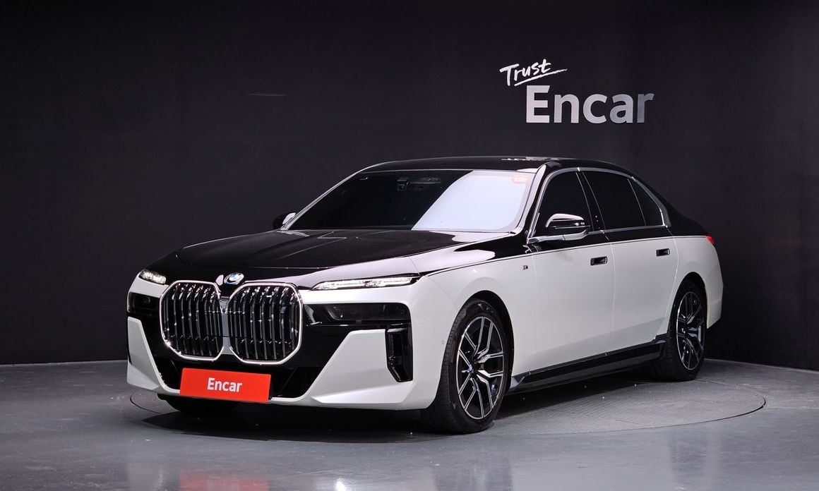 BMW i7 2023