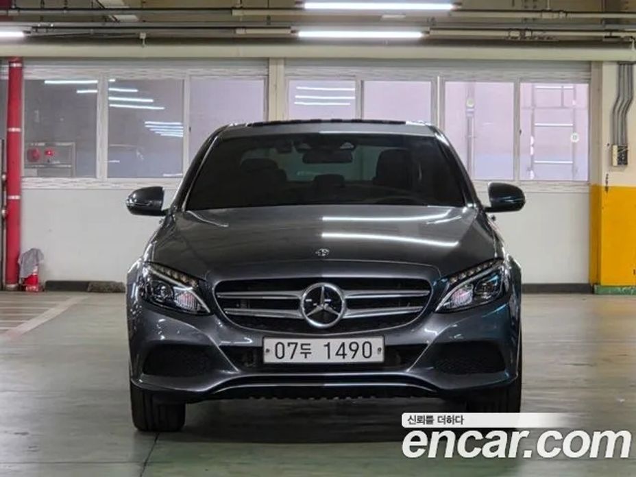 Mercedes-Benz C-Class 2018