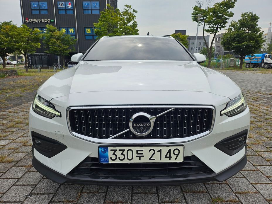 Volvo V60 2022