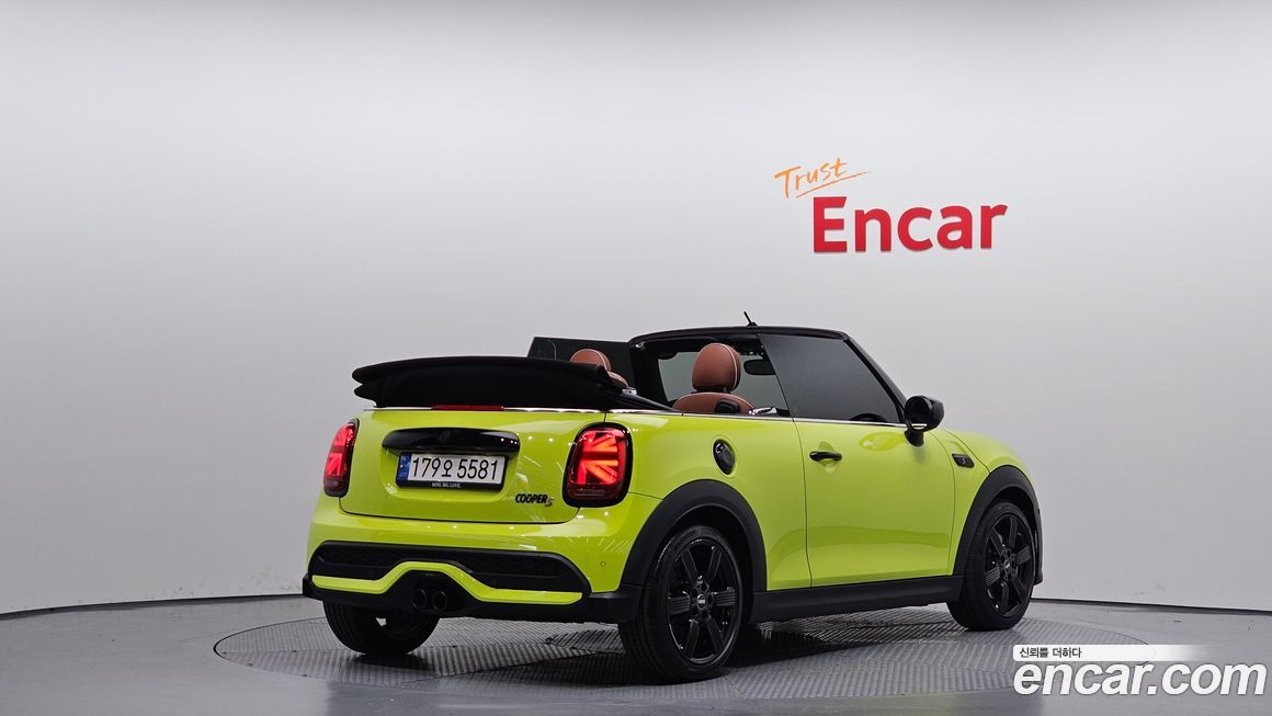 Mini Cooper Convertible 2022