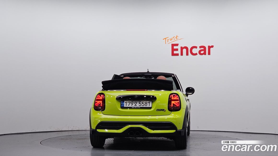 Mini Cooper Convertible 2022