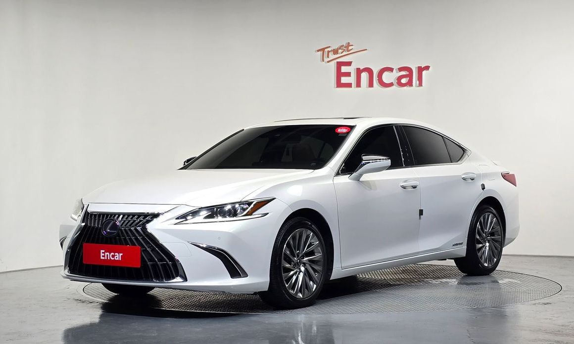 Lexus ES 2022