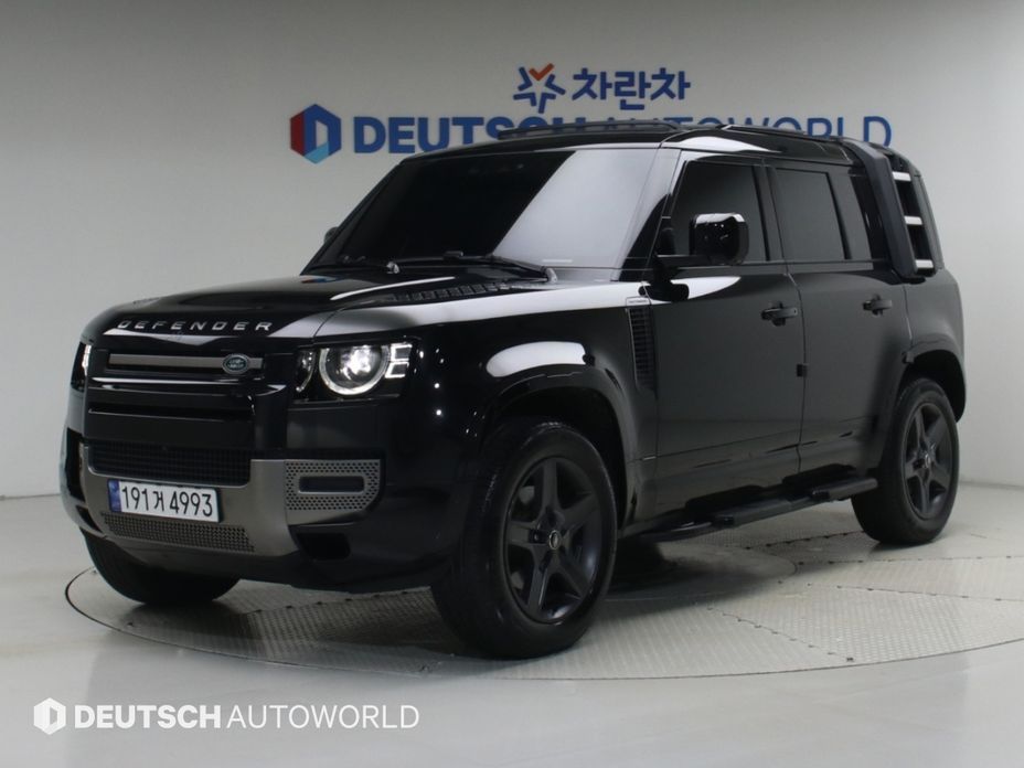 Land Rover Defender 2024