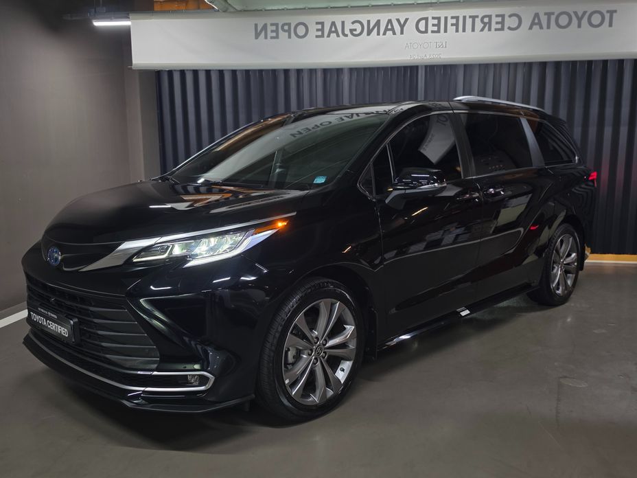 Toyota Sienna 2025