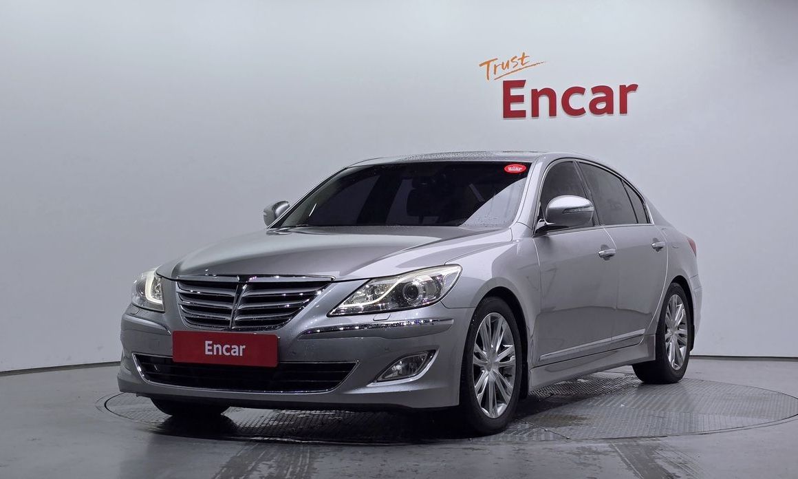 Hyundai Genesis 2012