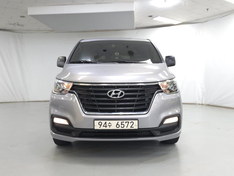 Hyundai Starex 2021