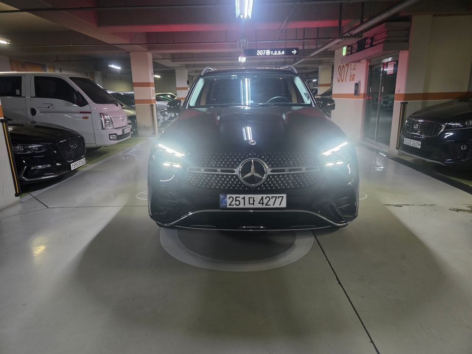 Mercedes-Benz GLE-Class 2025