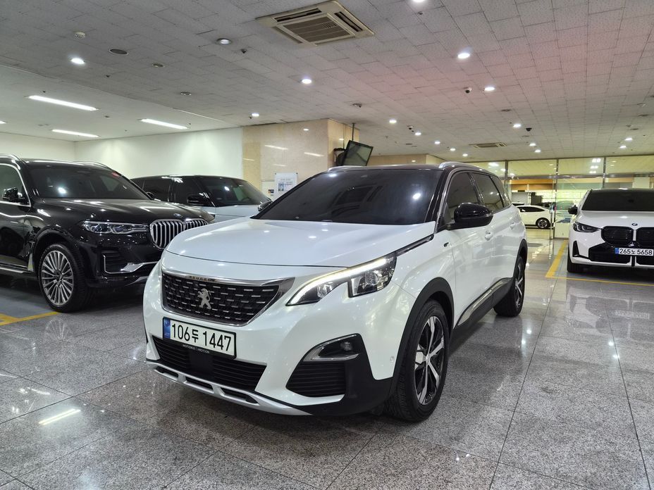 Peugeot 5008 2021