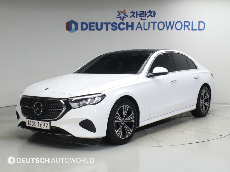 Mercedes-Benz E-Class 2024