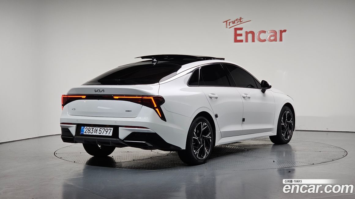 Kia K5 2025