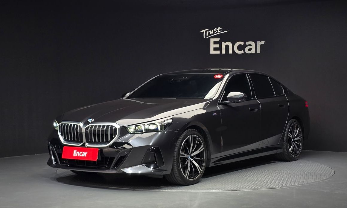 BMW 5-Series 2024