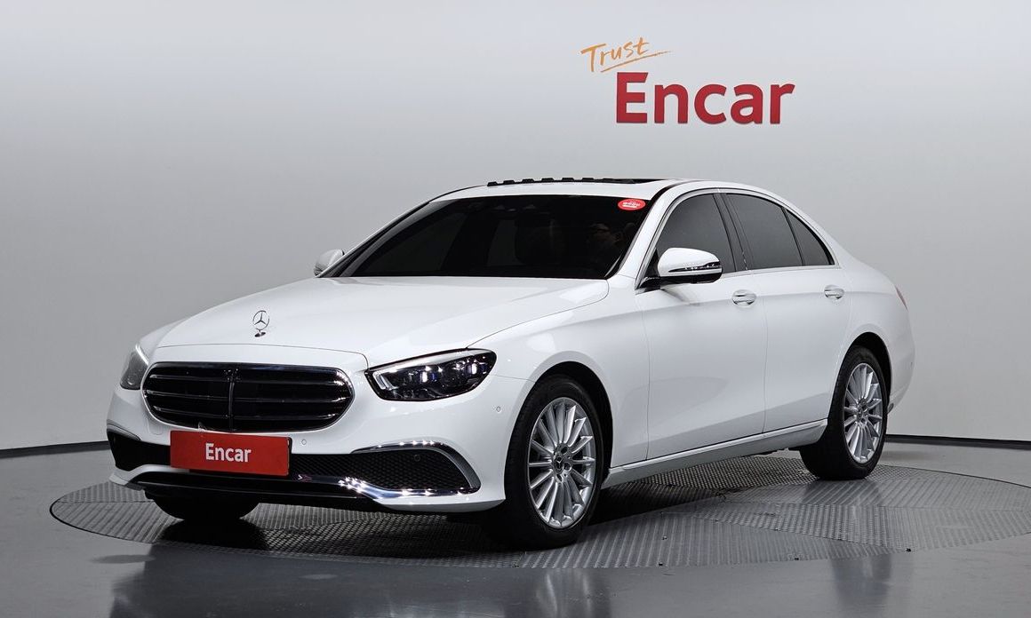 Mercedes-Benz E-Class 2023