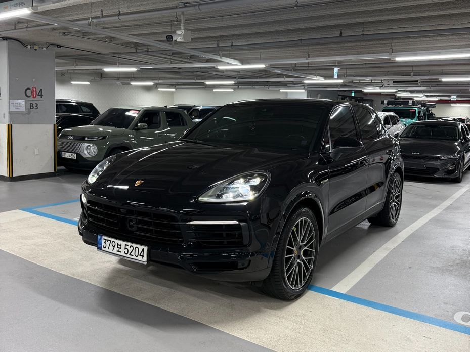 Porsche Cayenne 2022