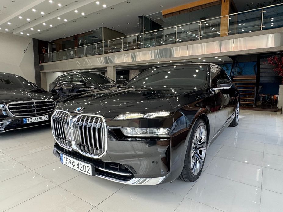 BMW 7-Series 2023
