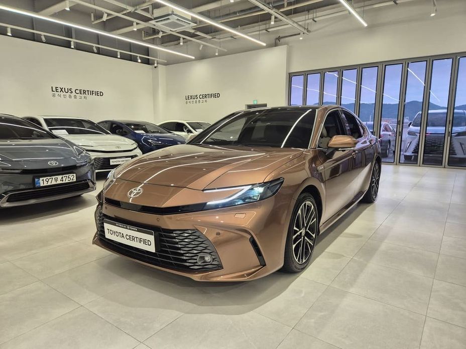 Toyota Camry 2025