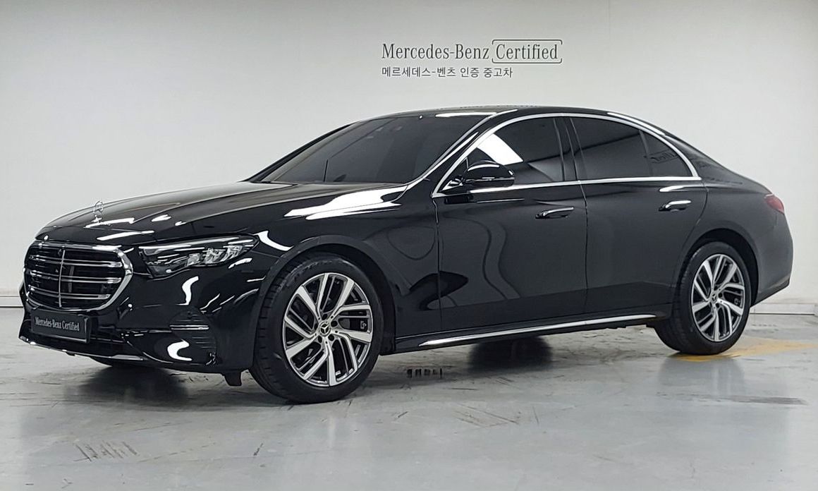 Mercedes-Benz E-Class 2024