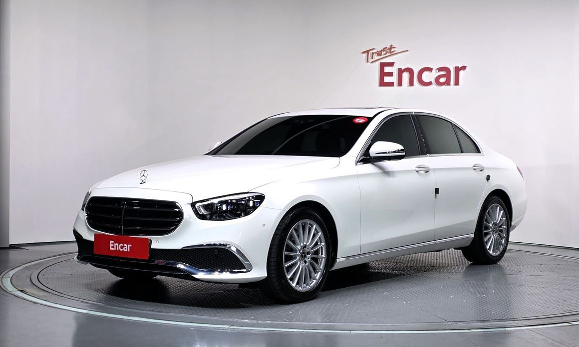 Mercedes-Benz E-Class 2022