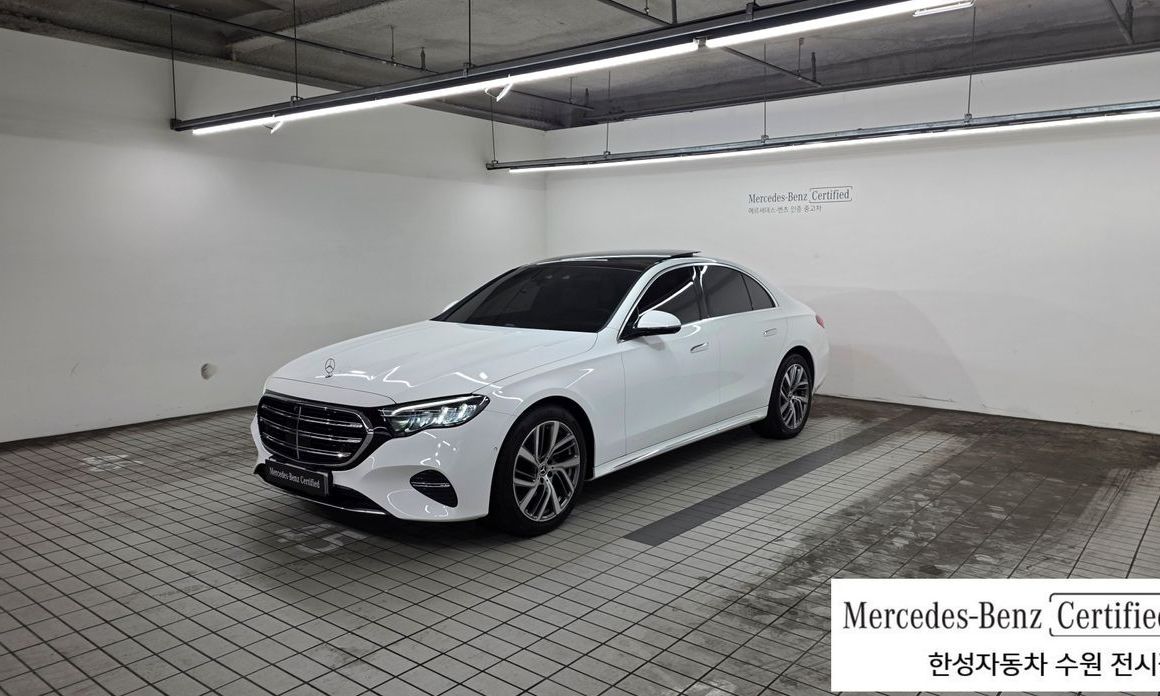 Mercedes-Benz E-Class 2024