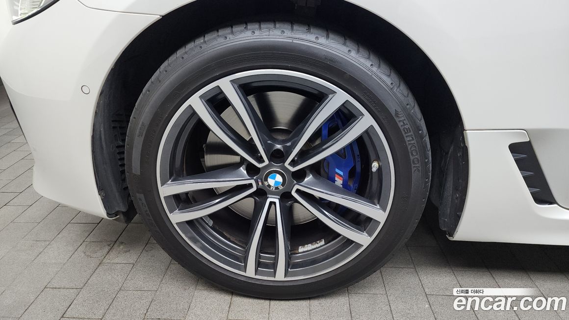 BMW Gran Turismo 2023