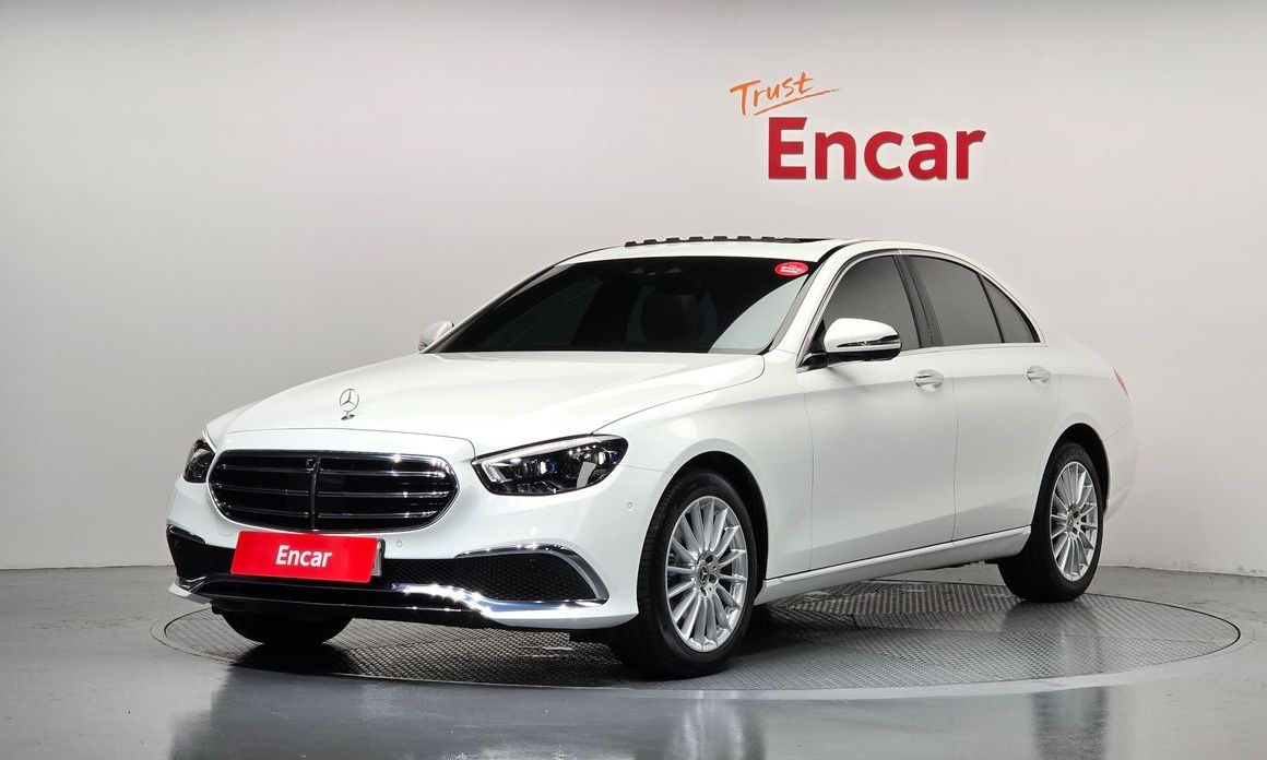 Mercedes-Benz E-Class 2023
