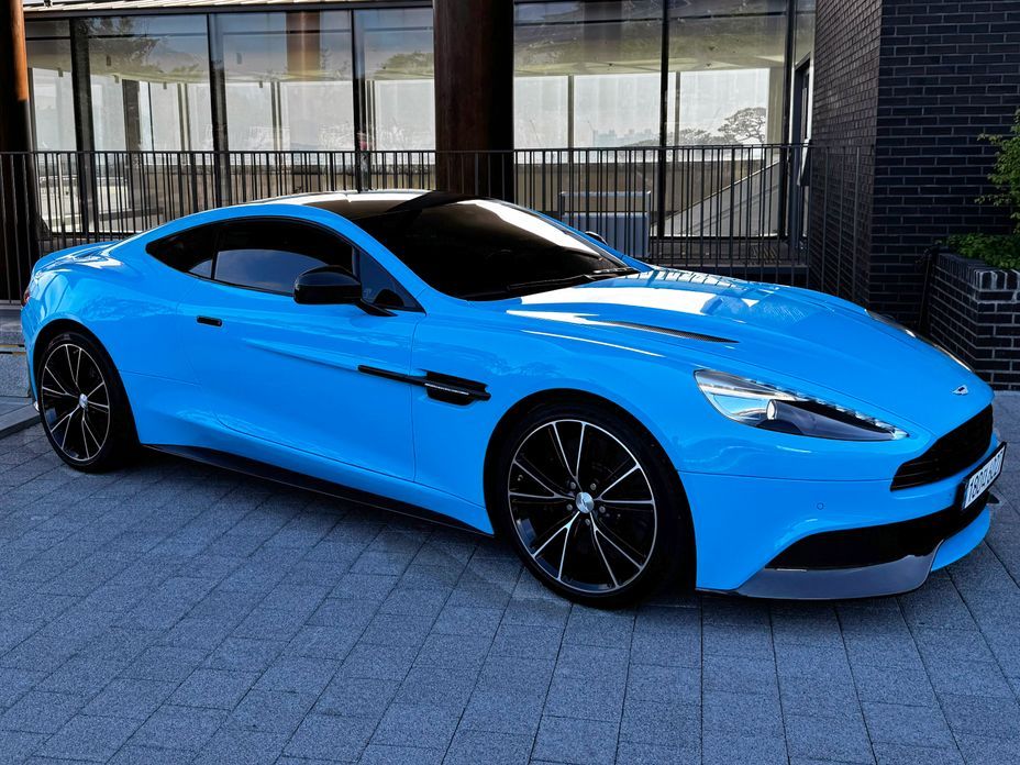 Astonmartin Vanquish 2015