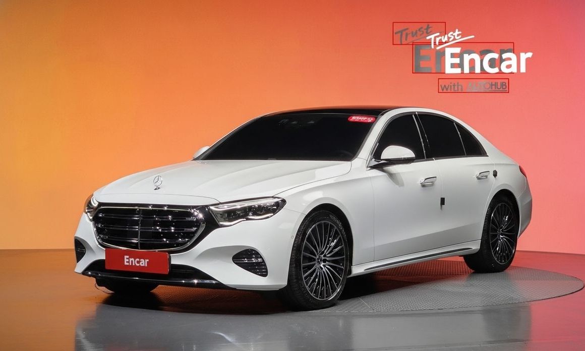 Mercedes-Benz E-Class 2024