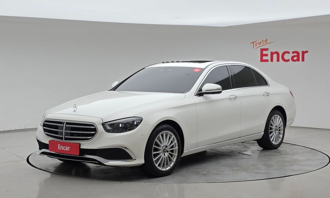 Mercedes-Benz E-Class 2023