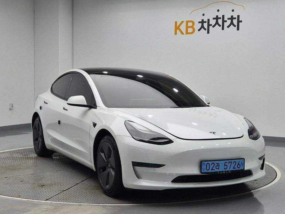 Tesla Model 3 2022
