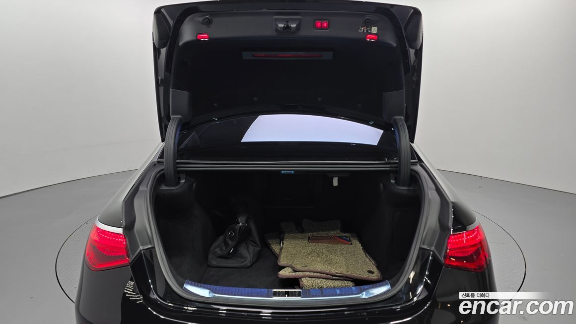 Mercedes-Benz S-Class 2022