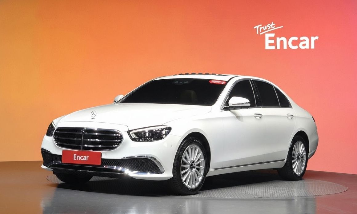 Mercedes-Benz E-Class 2022