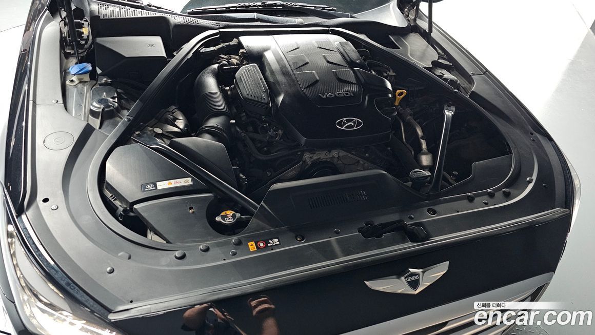 Hyundai Genesis 2015