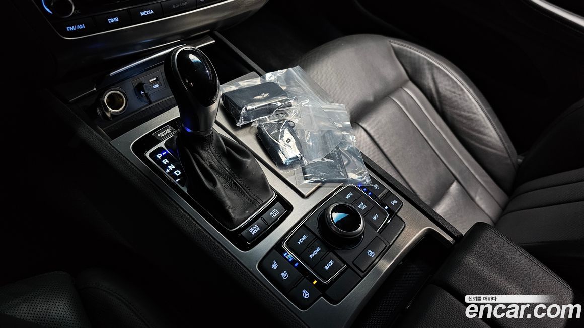 Hyundai Genesis 2015