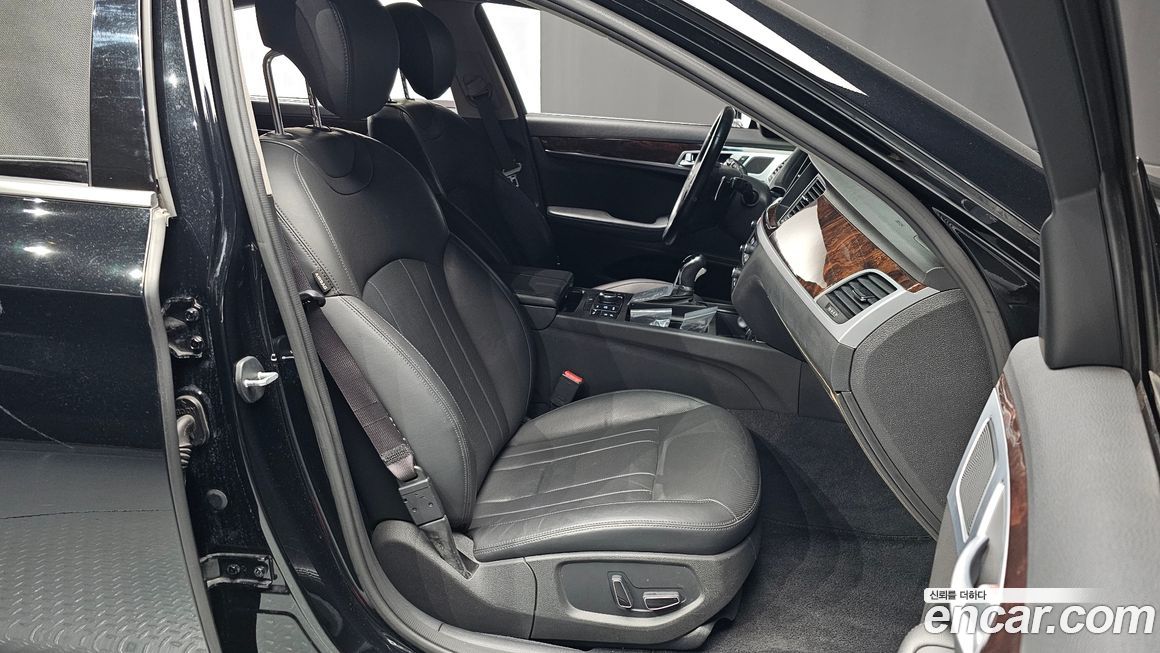 Hyundai Genesis 2015