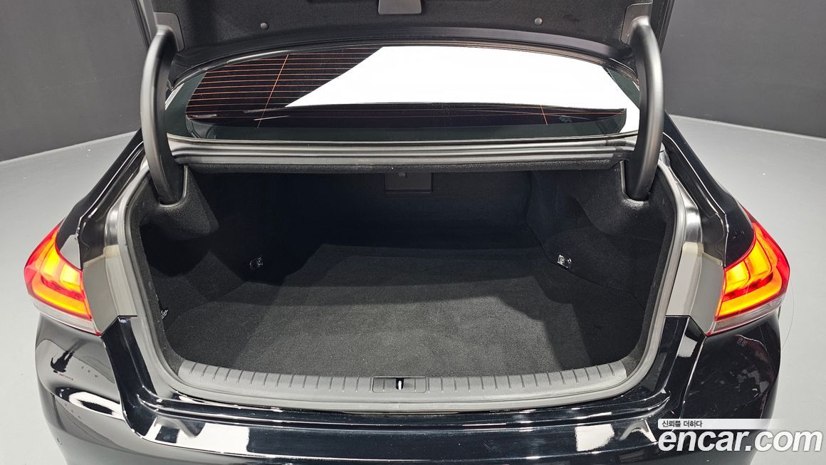 Hyundai Genesis 2015