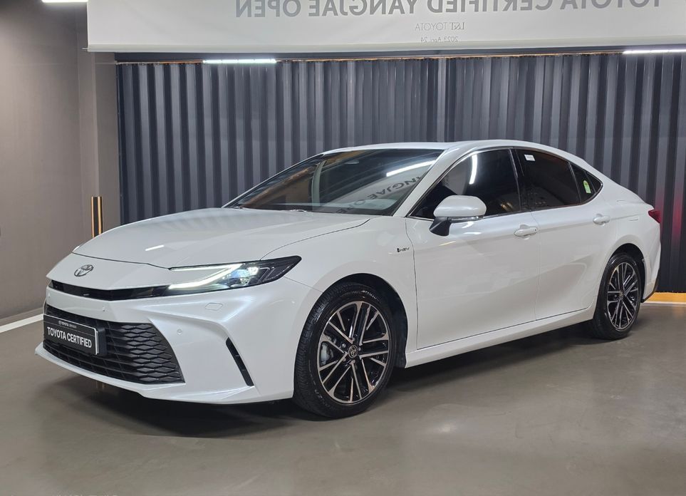 Toyota Camry 2025