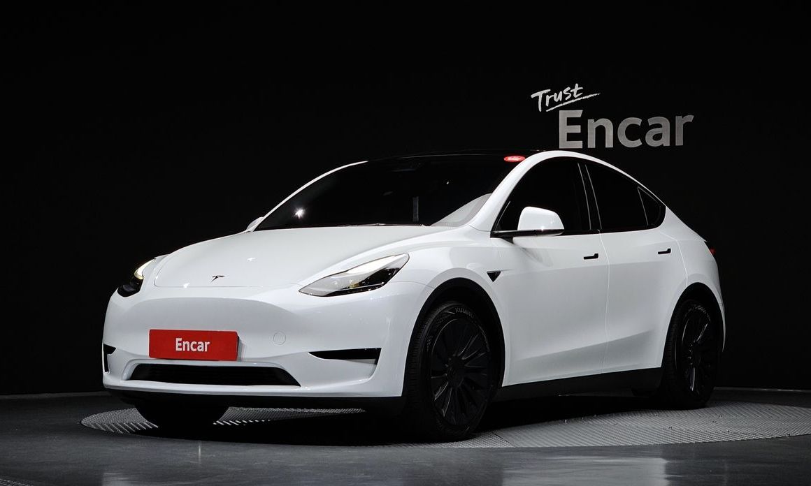 Tesla Model Y 2023