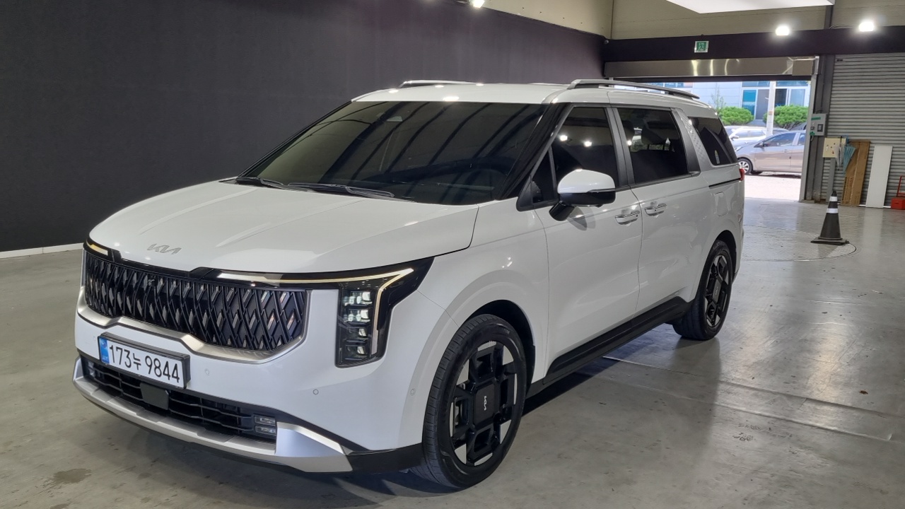 Kia Canival 2025