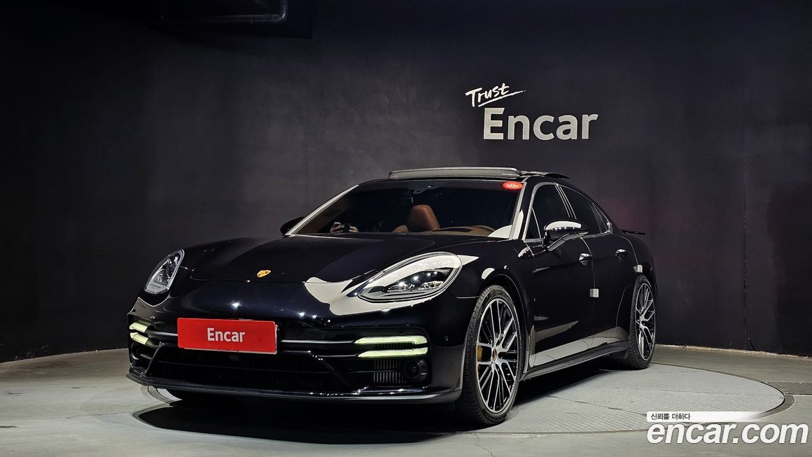 Porsche Panamera 2022