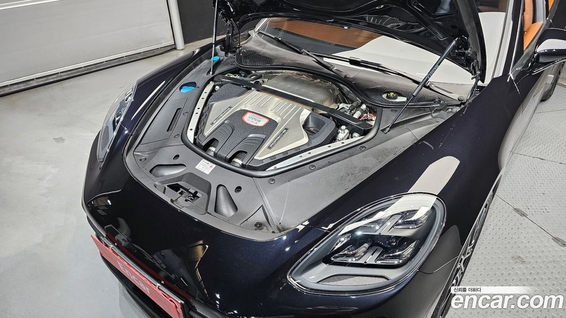 Porsche Panamera 2022