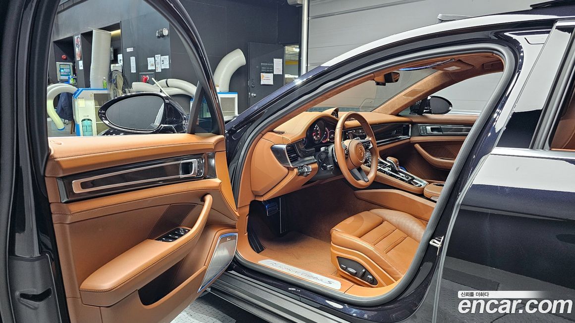 Porsche Panamera 2022