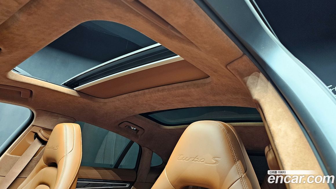 Porsche Panamera 2022