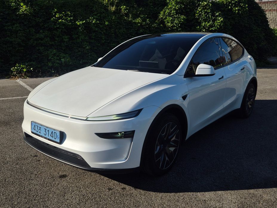 Tesla Model Y 2026