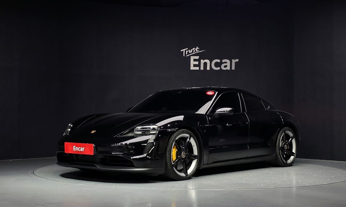 Porsche Taycan 2022