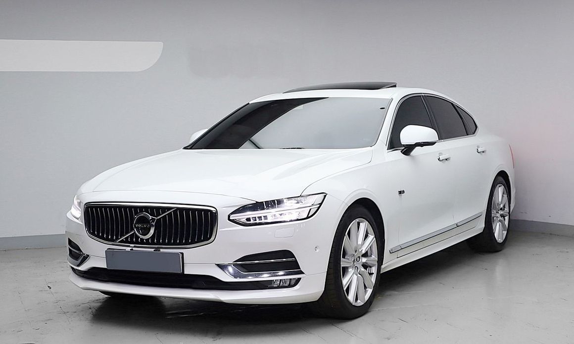 Volvo S60 2023
